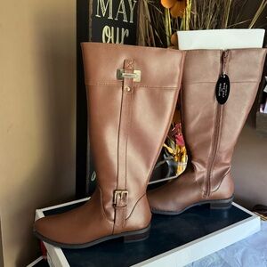 Elegant Brown Boots